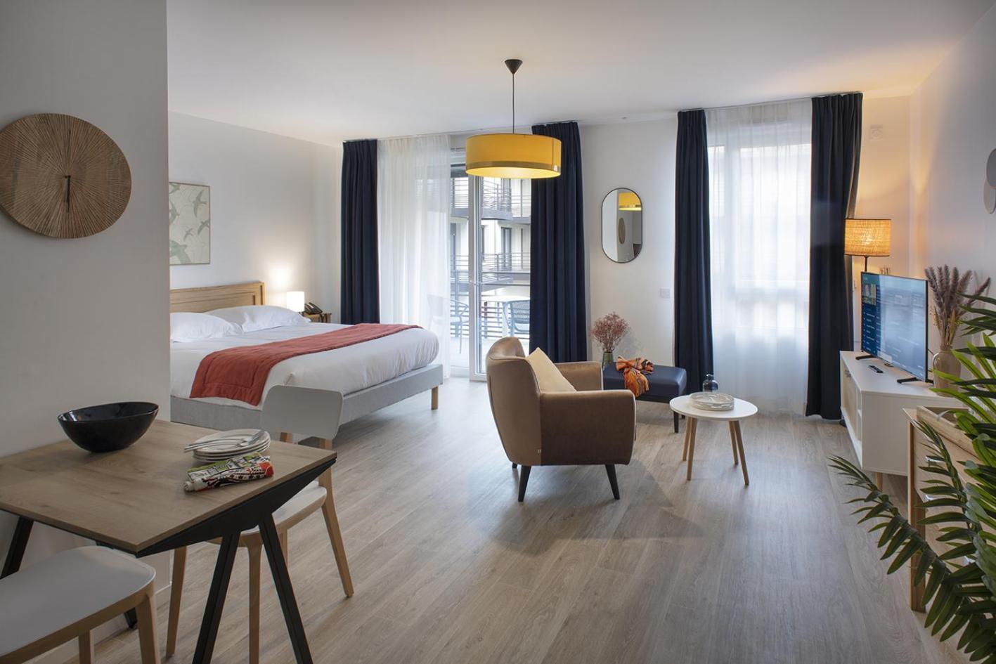 Domitys L'Amarante Aparthotel Кахор Екстериор снимка